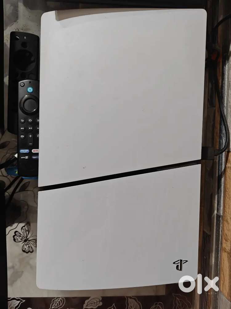 PS 5 ( Fully New - 0 game played and in Warranty )