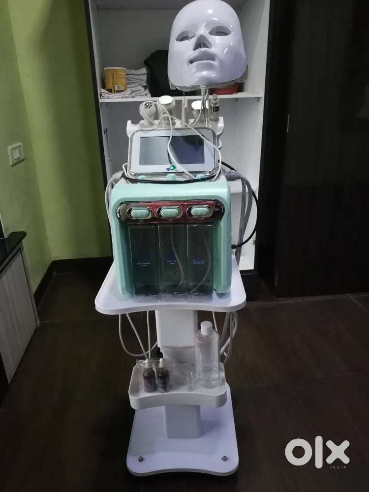Hydra facial machine