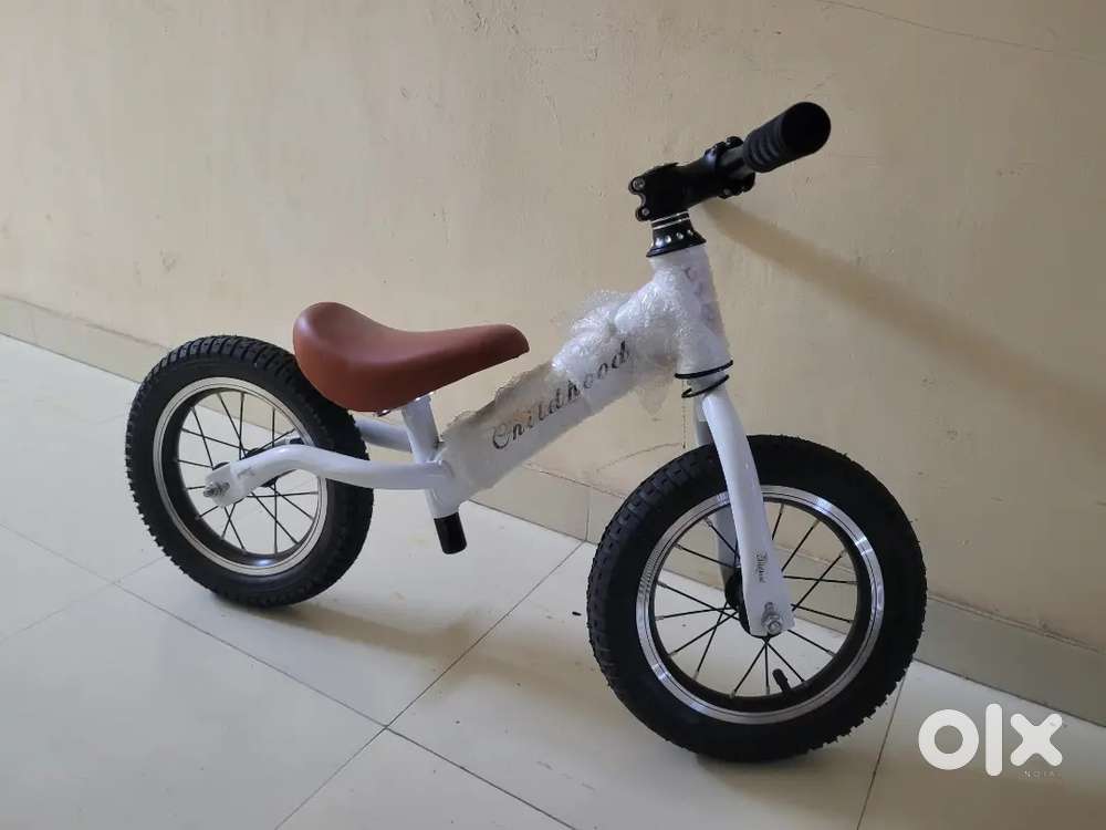 Childhood balance bike for kid