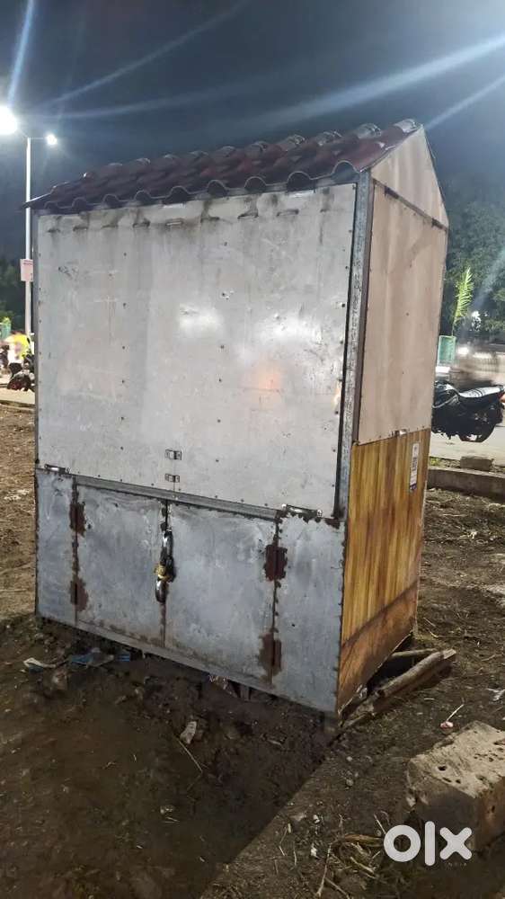 Food cart rent fully made by galvenite pipe