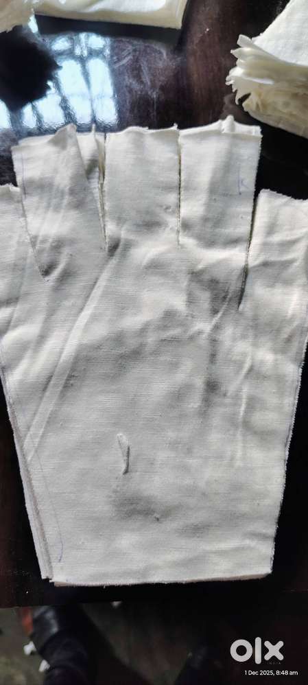 Gloves cutting