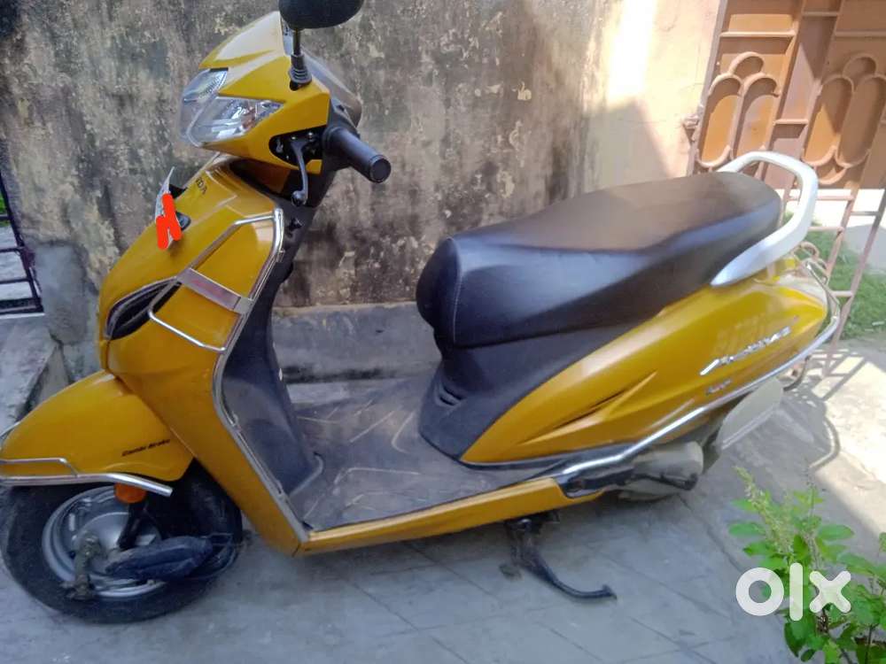 Showroom condition..urgent basis sale