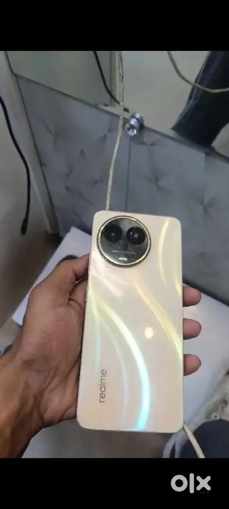 Realme 11 5g (8gb ram 256 gb memory 1.5 years old