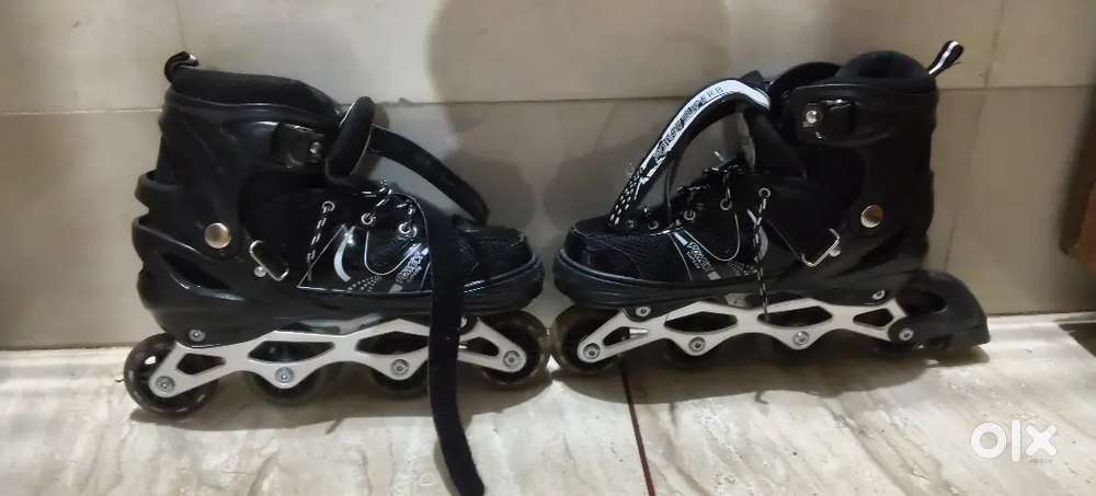 Skate England skate only for 2month use and light wheel
