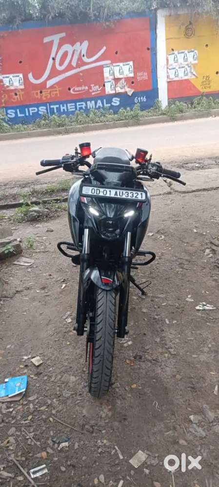 Bajaj n160