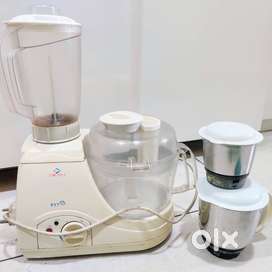 Bajaj FX7 food processor
