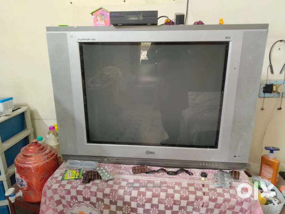 Lg  tv with wofer + tv stand