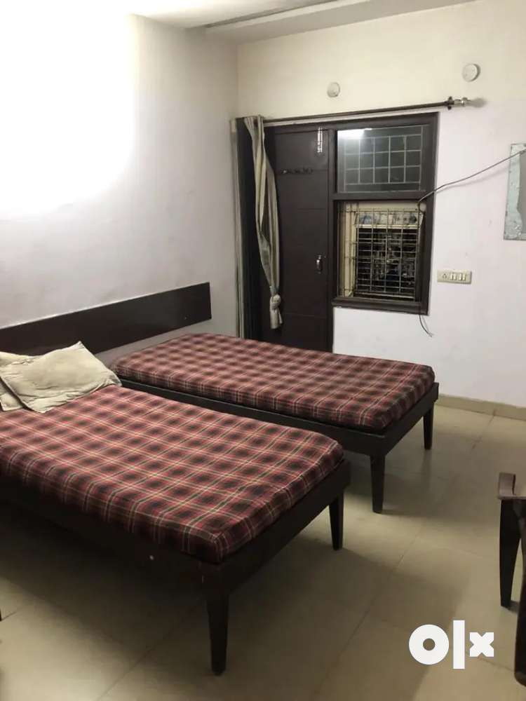 2 bhk , semi furnished available for rent
