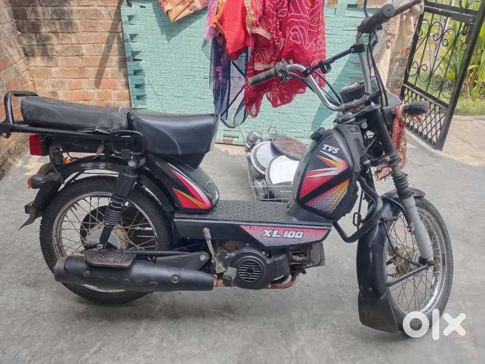 Sports bike leni hai