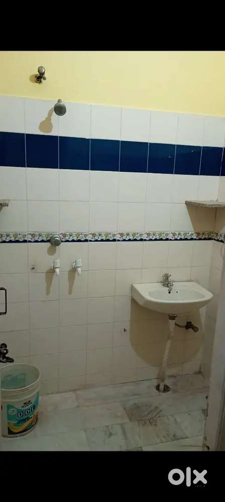 One room set for rent with furniture.P.G type.