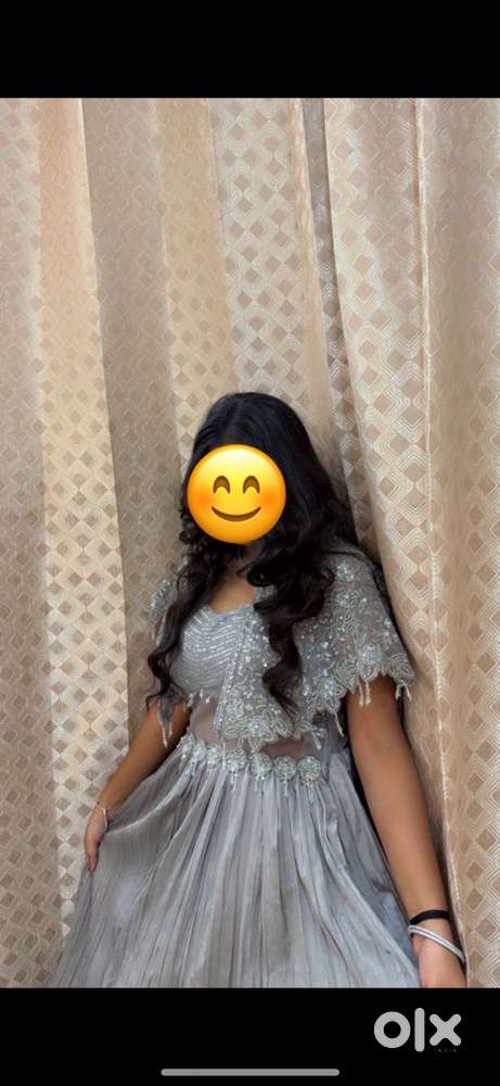 Elegant grey designer gown - worn once like new