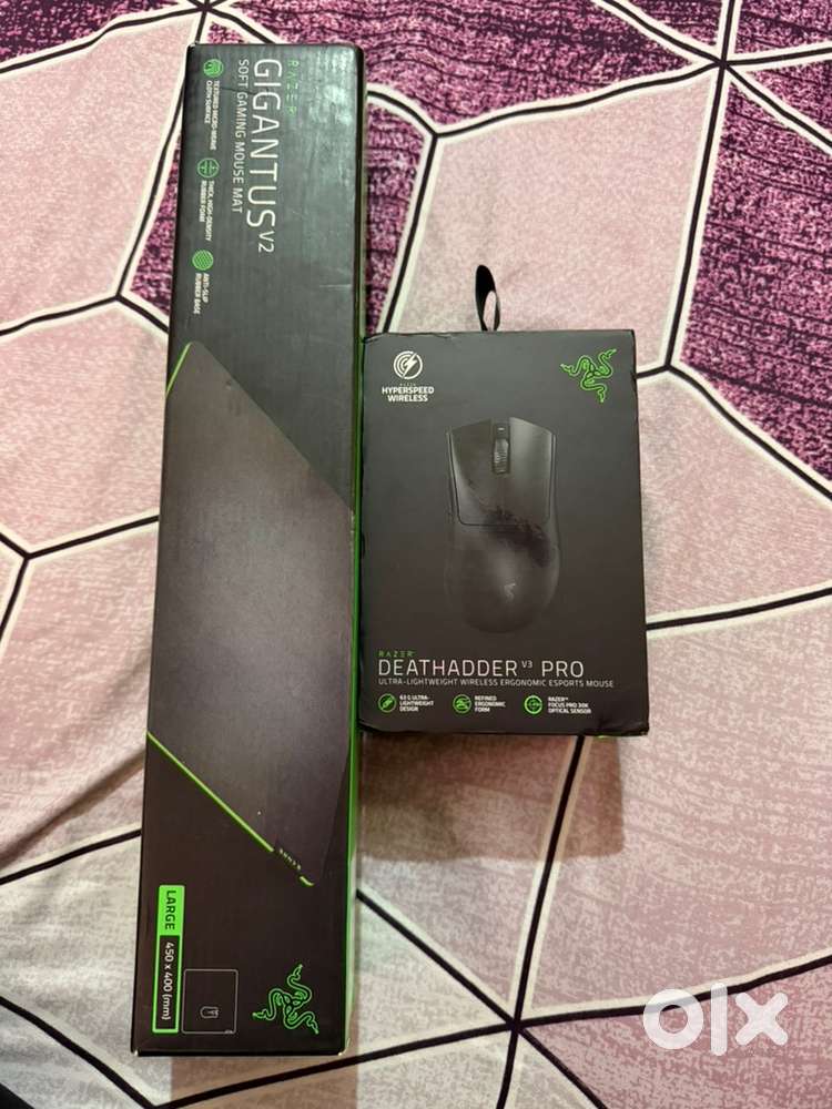 Razer dethadder v3 pro wireless with mouse pad