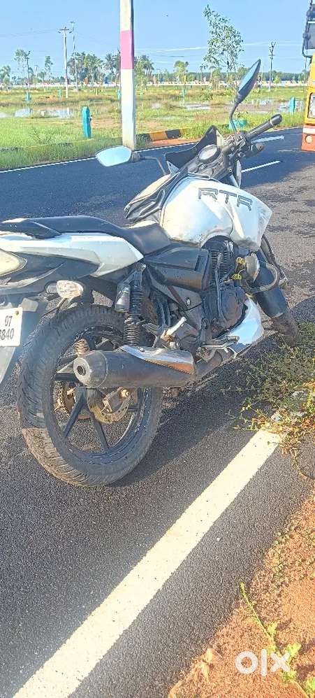 Tvs apache RTR 180