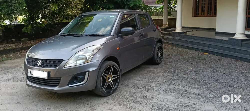 Showroom service. New insurance