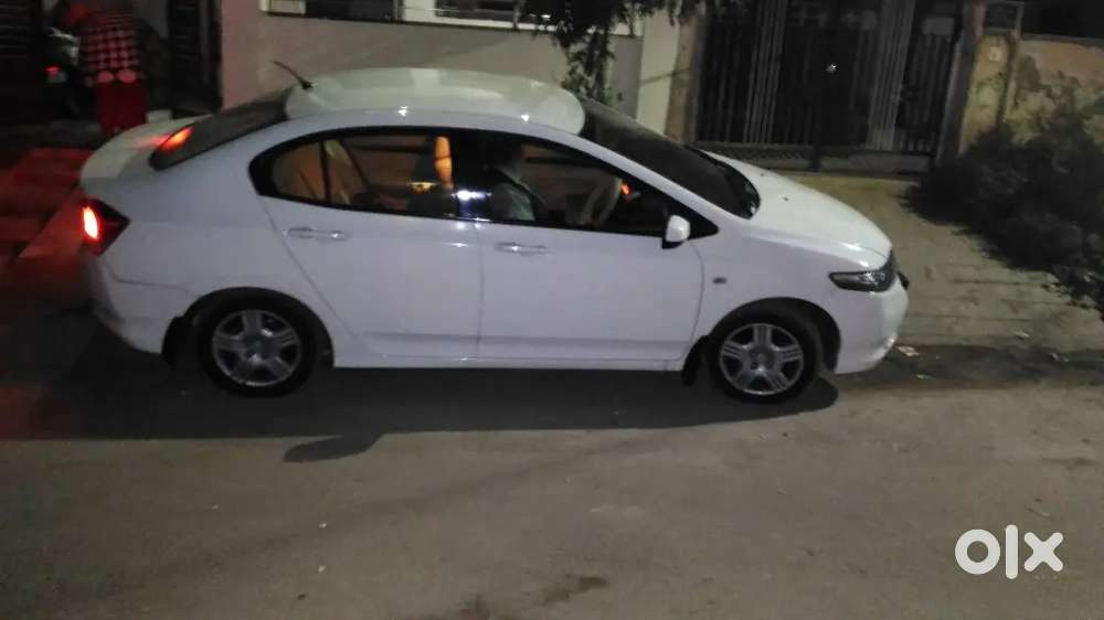 Honda City 2011 CNG & petrol , low priced