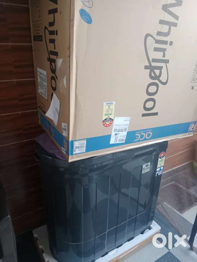 Brand new Whirlpool 8kg semi automatic machine not used