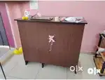 Cashier table