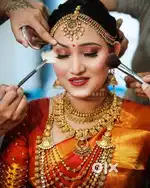 Ladies beautician required