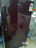 New refrigerator 8month use only also in warranty