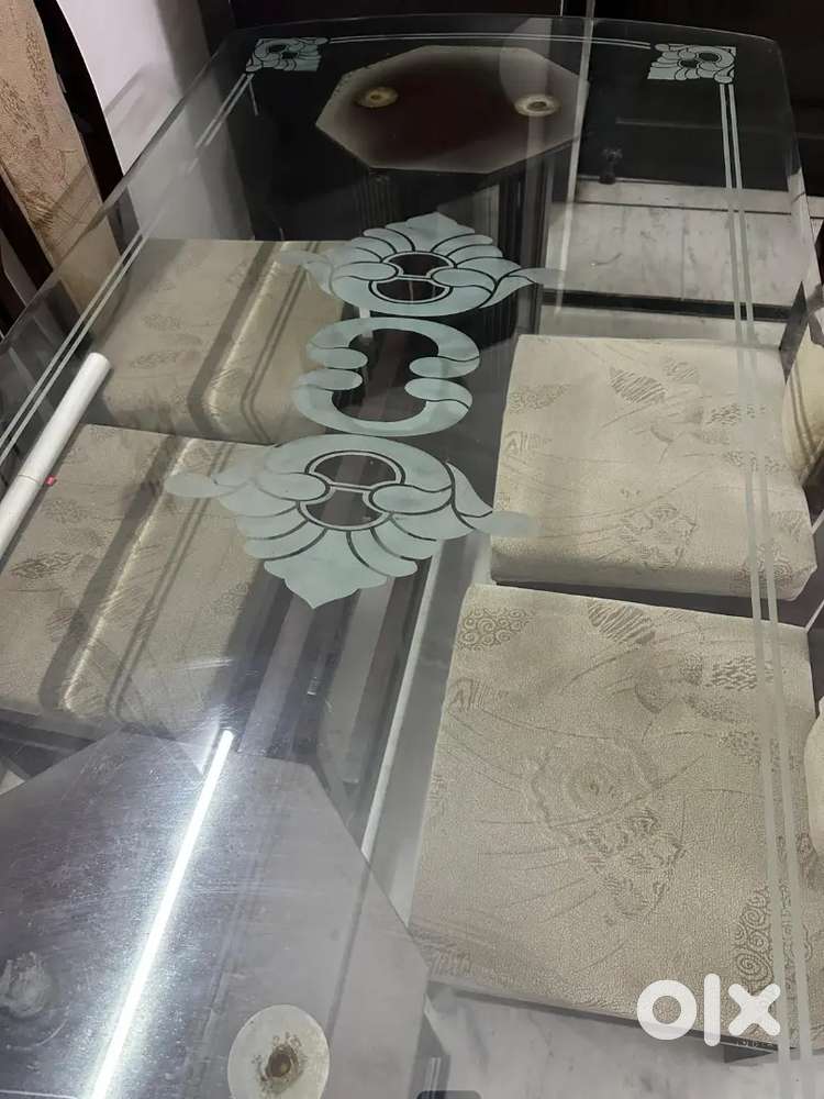 Glass Table with 6 chairs