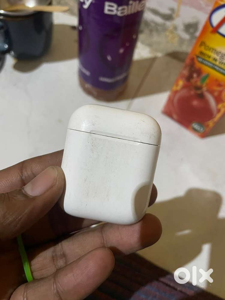 Apple AirPods