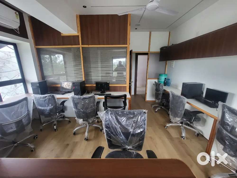 BOSS CABIN WORK-STATION-10 FURNISHED OFFICE AT RENT M.G ROAD INDORE