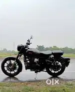 Royal Enfield Classic 350 Stealth Black, Dual ABS, Top Condition