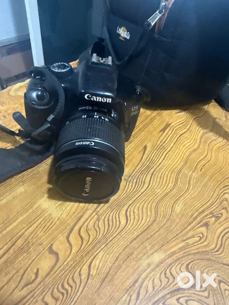 Canon 550 d with lens