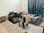 Urgent flatmates needed