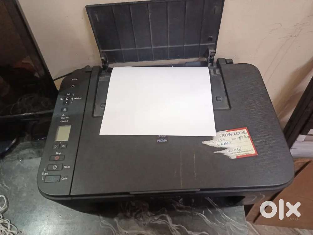Canon printer for sale just one year old good conditions.
