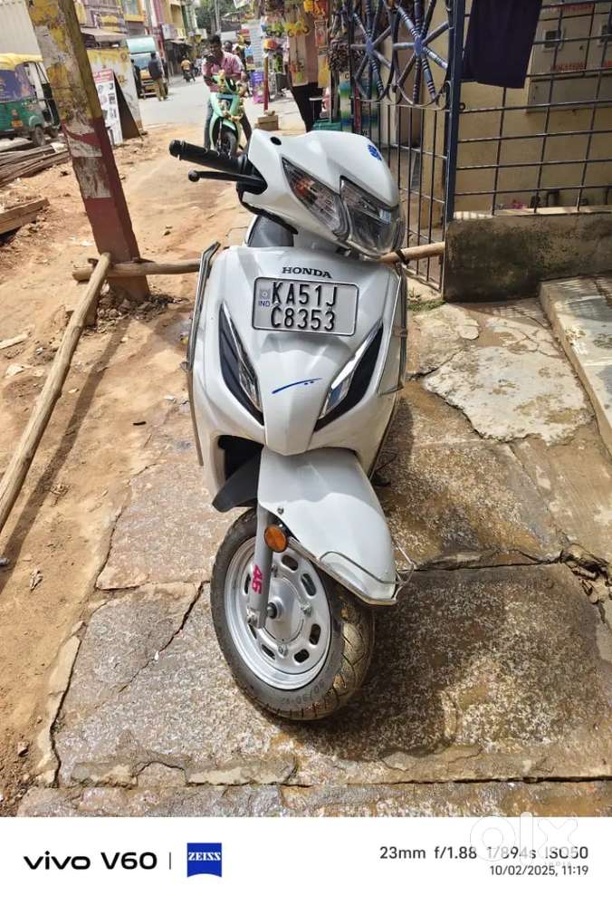 Honda activa 2024 model good condition 1st party insurance running