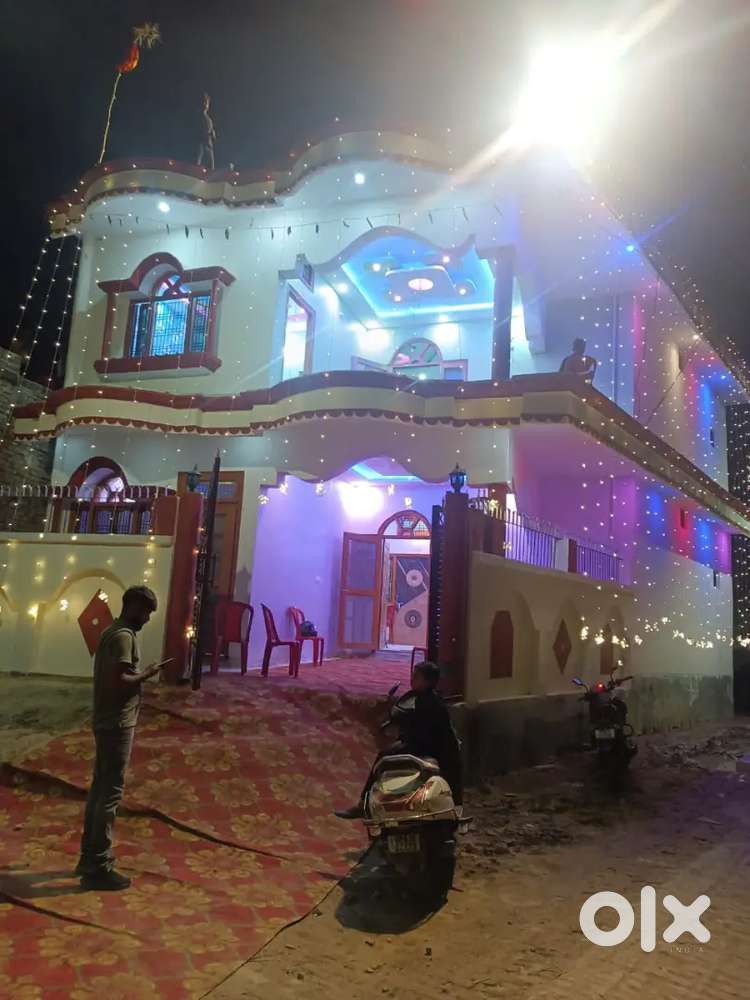 Naushad bus stand near by