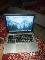 Apple laptop