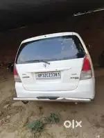 Toyota Innova 2010