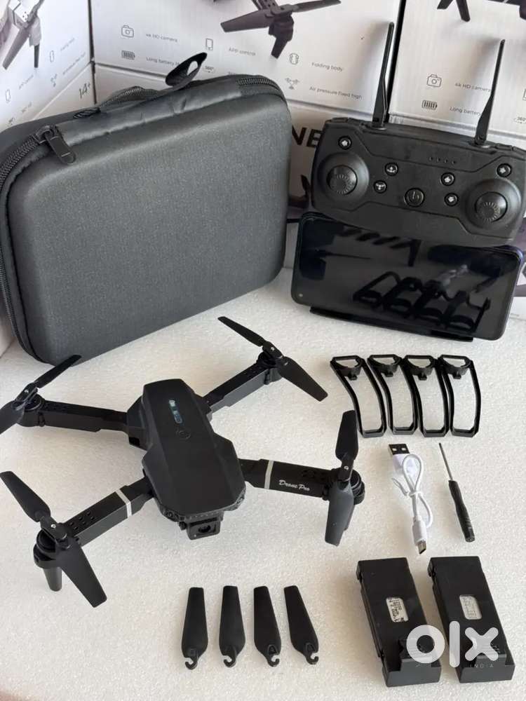 Drone camera new condition mein hai 2 battery hai Sath mein