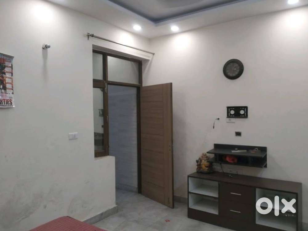 Individual floor with separate entry, Full Furnished
