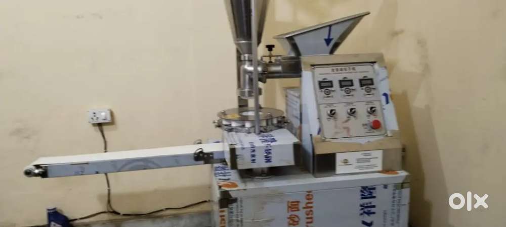 Automatic momos machine