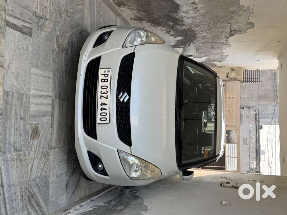 Maruti Suzuki Swift 2012 Petrol 76000 Km Driven