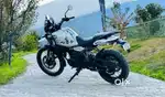 Himalyan 450 like new bike