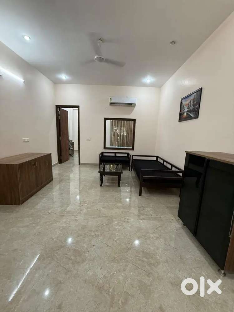 2 bhk Semi furnished available for rent