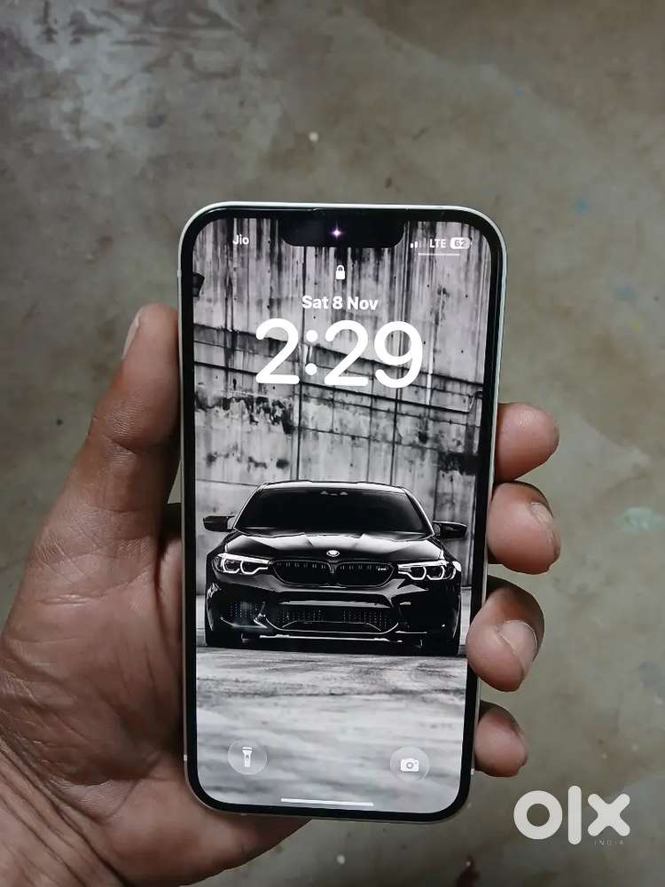 4 months old iphone 13