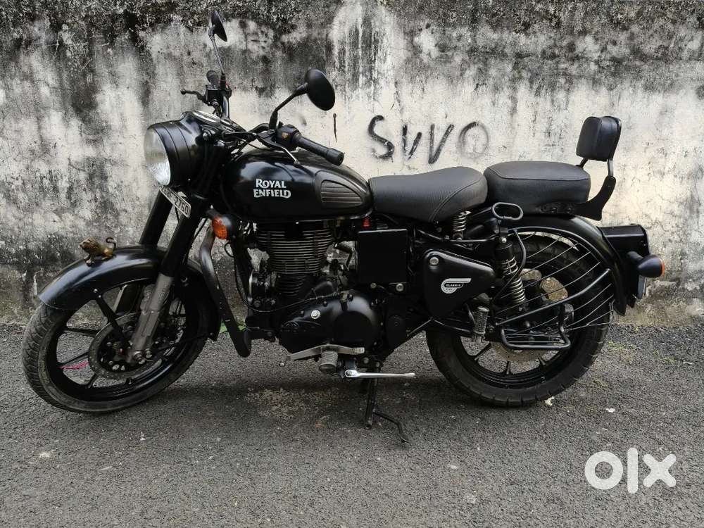 Royal Enfield Classic500 in Showroom condition for sell. EMI Available