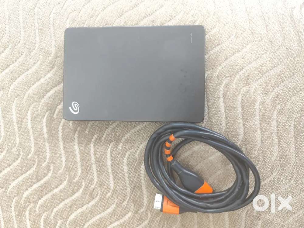 Seagate 2tb hard disk external with cable