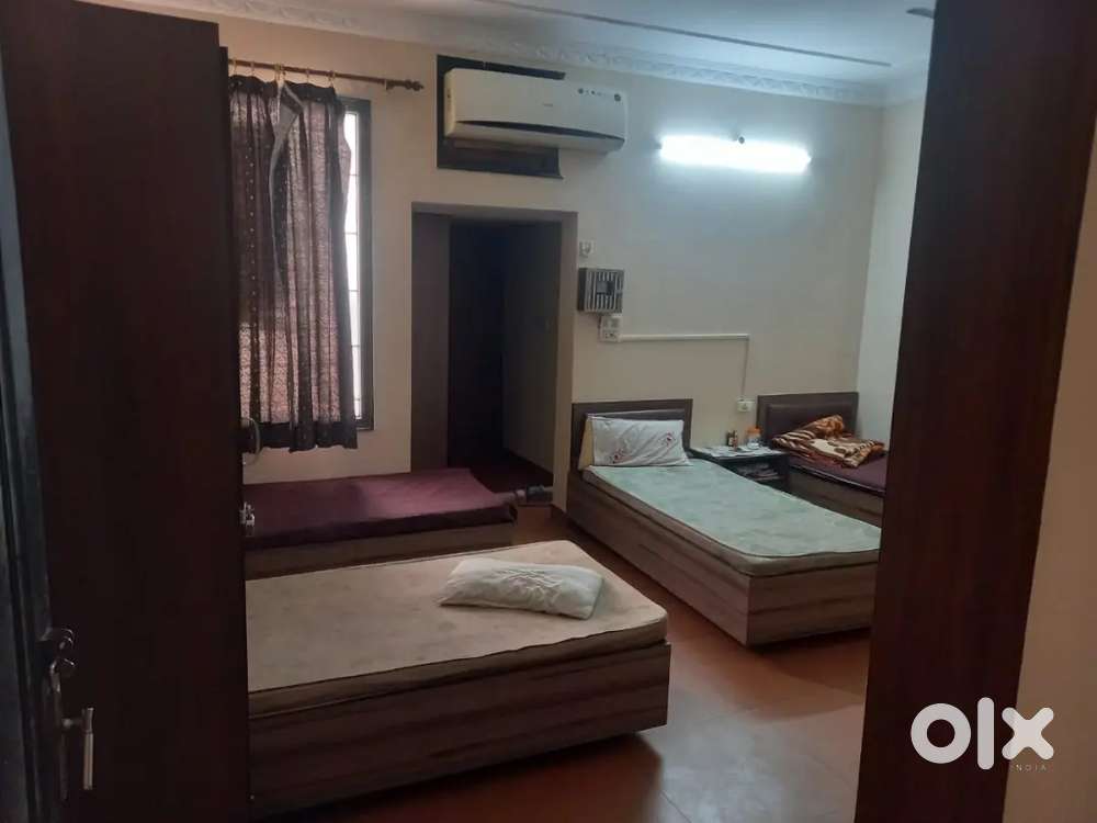 Pg for girls only( 2 seater available)