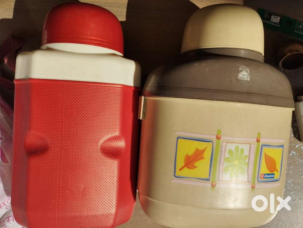 4 items, steel lunch box, water bottles, sandwich maker