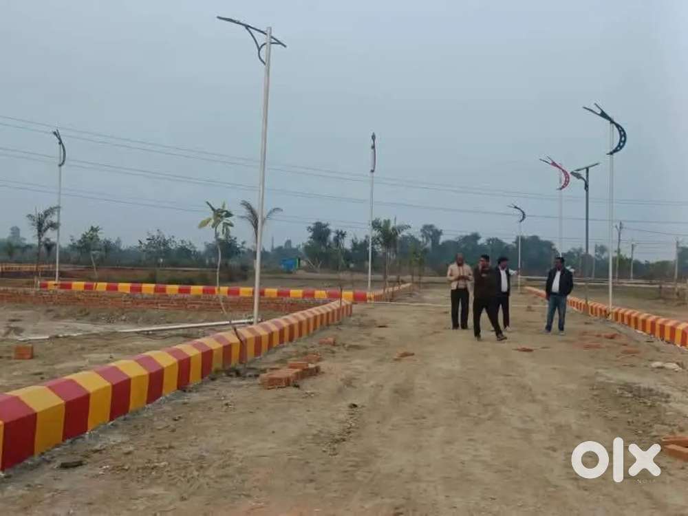 लखनऊ में सुल्तानपुर हाइवे अमेठी मार्केट नियर गोसाईगंज के पास प्लॉट