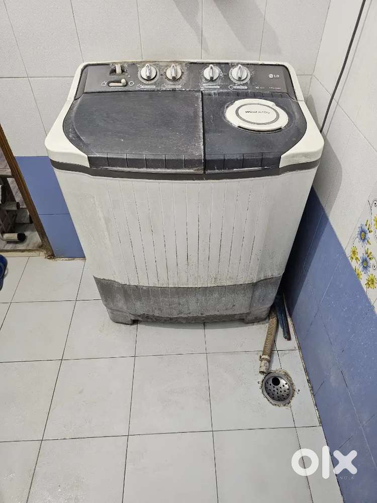 LG Semi Automatic Washing Machine
