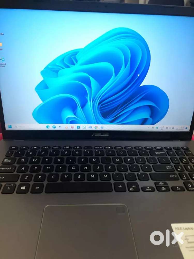 Asus Vivobook Laptop in showroom condition