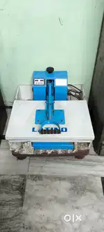T-shirt printing machine