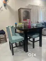 4 seater dining table with 4 chairs (sesum wood)